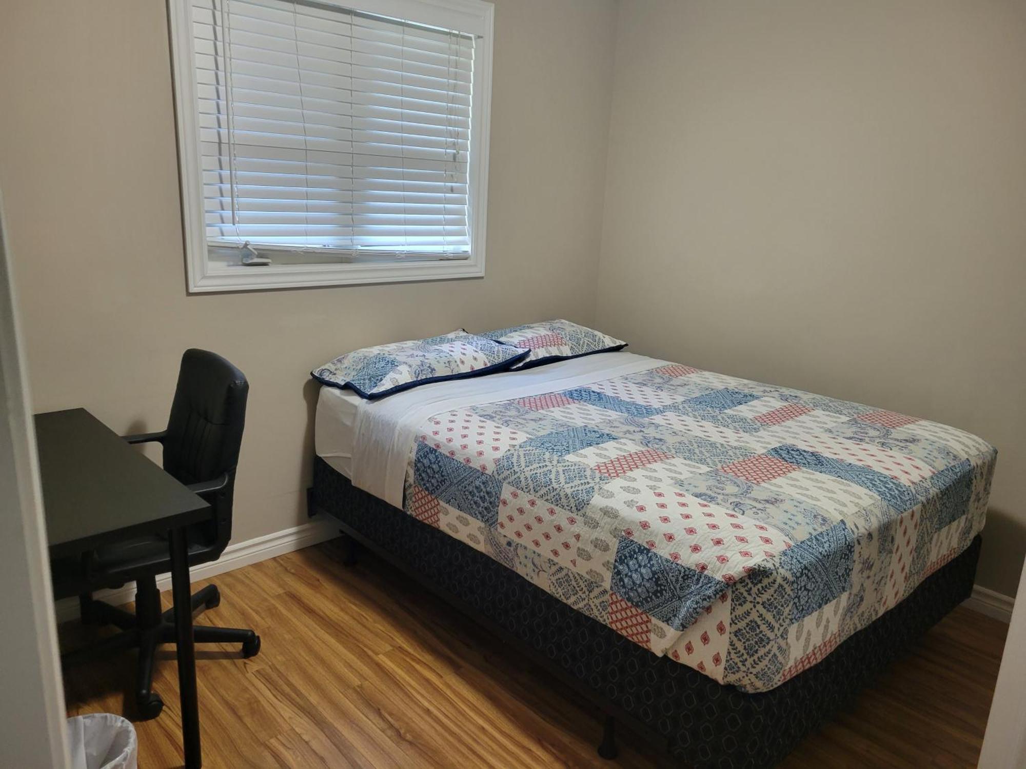 Comfy - Unit 1 * Kingston